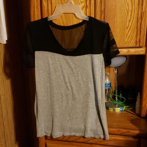 Tshirt - Picture 1 of 1